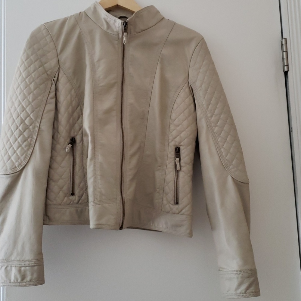 Jacket - Picture 2 of 4